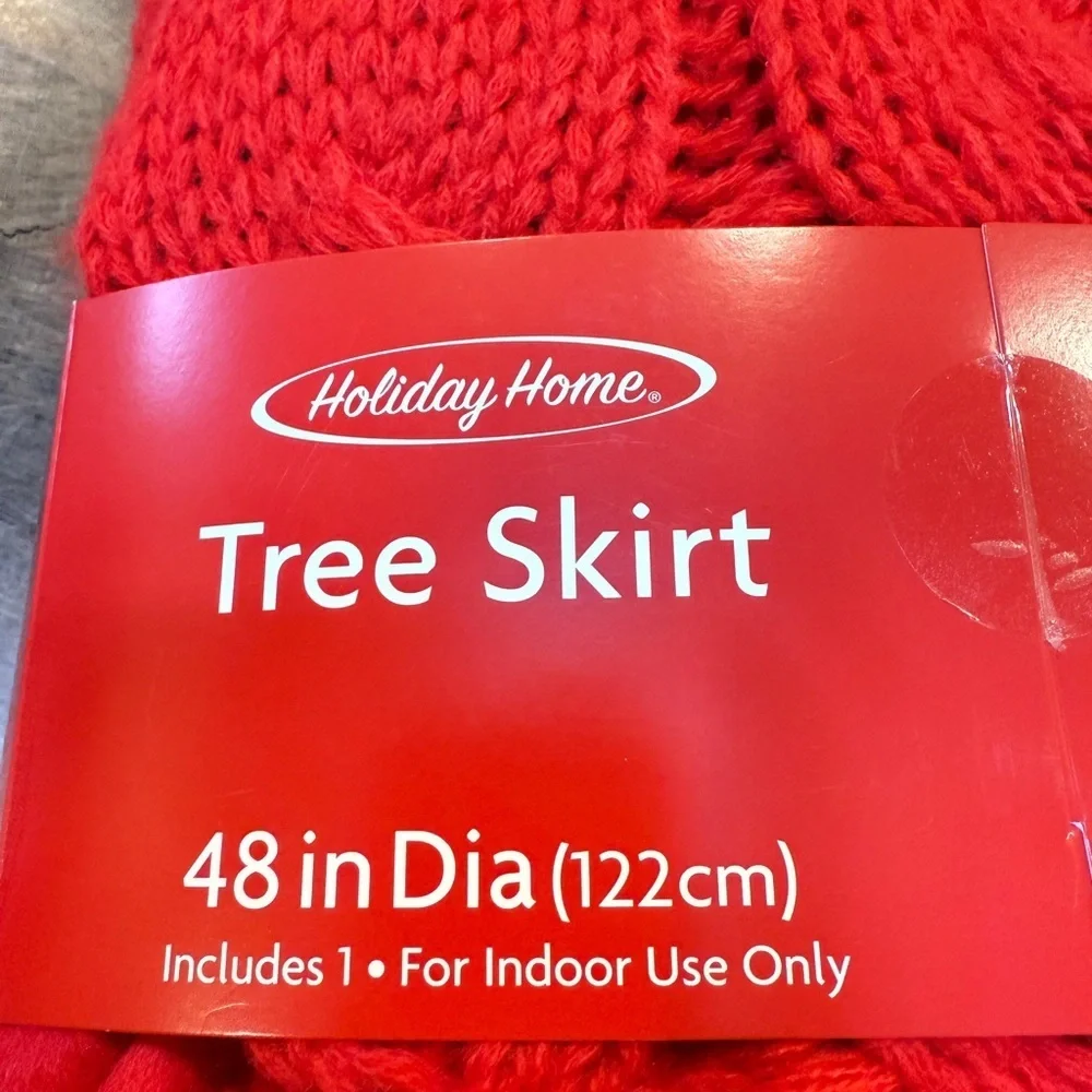 Holiday Home Red Cable Knit Tree Skirt Christmas Skirt  Universal Fit Brand New